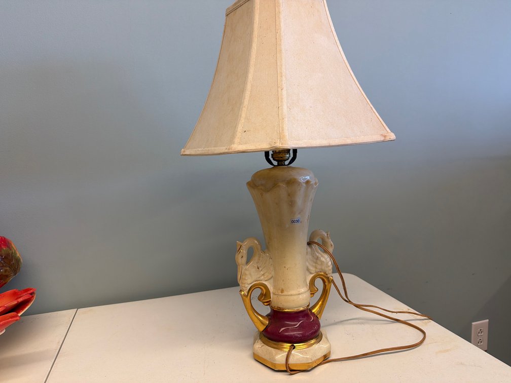 Swan lamp