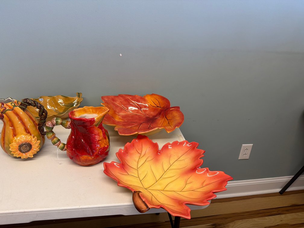 Autumn leaf serving