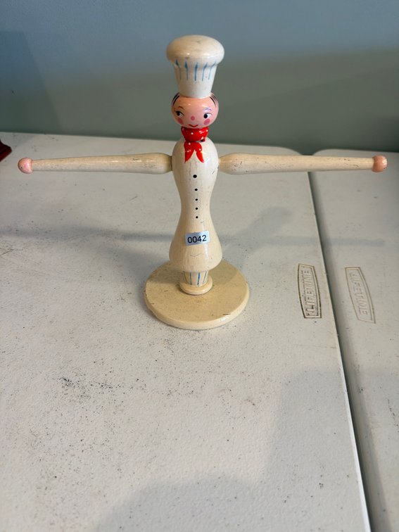 Vintage Figurine Towel Holder