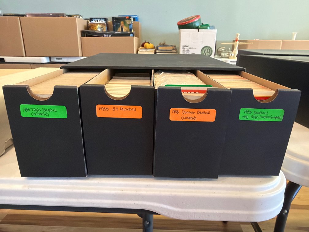Lot of vintage baseball cards.