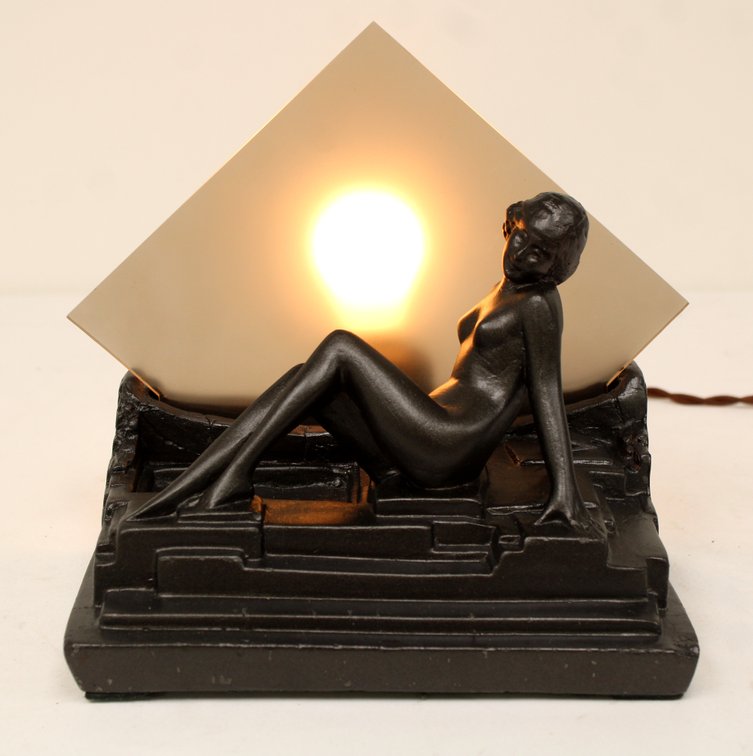 Art Deco Nude Woman Chalkware Lamp, Mackey Manufacturing Co.