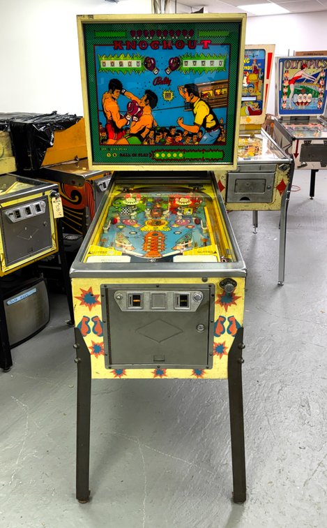 Bally Knockout Pinball Machine