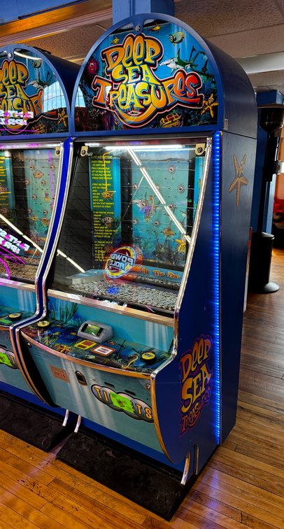 ICE Deep Sea Treasure Quarter Pusher Arcade Game