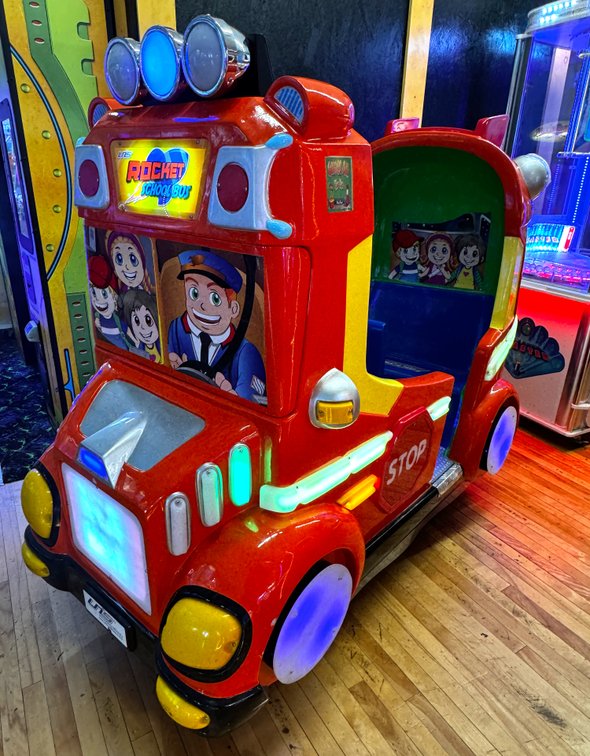 Unis Rocket School Bus Kiddie Ride Arcade Game