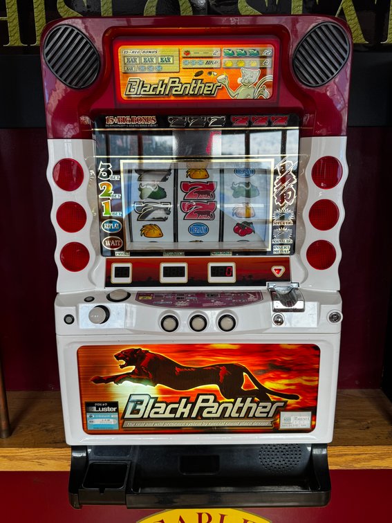 Black Panther Pachislo Slot Machine