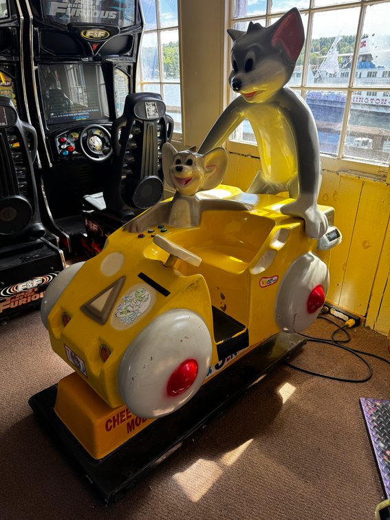 Tom and Jerry Kiddie Ride