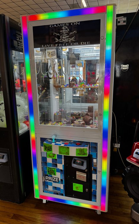 Coast to Coast Entertainment Prize Cube Claw Arcade Game