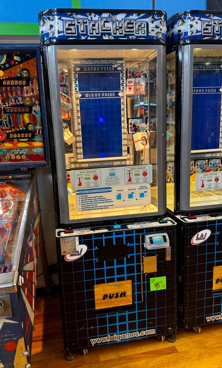LAI Stacker Prize Redemption Arcade Game, Lot 1