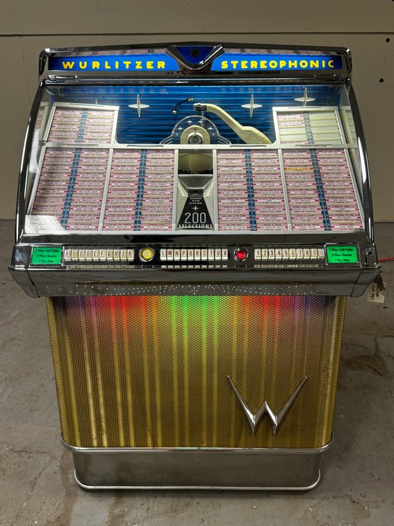 Wurlitzer Model 2300 Coin Operated 45rpm Jukebox