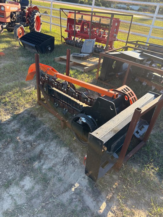 NEW FUTURE QUICK ATTACH TRENCHER ATTACHMENT