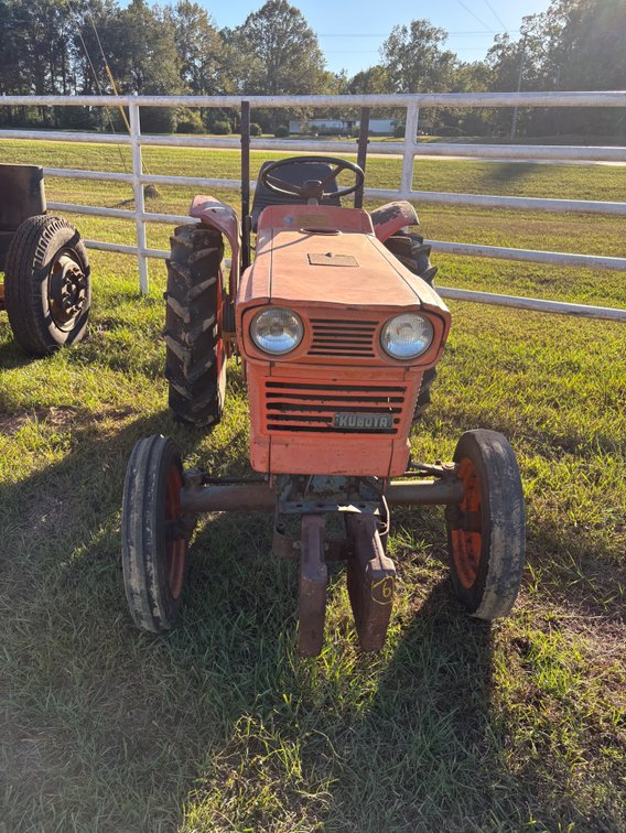 KUBOTA L185 TRACTOR