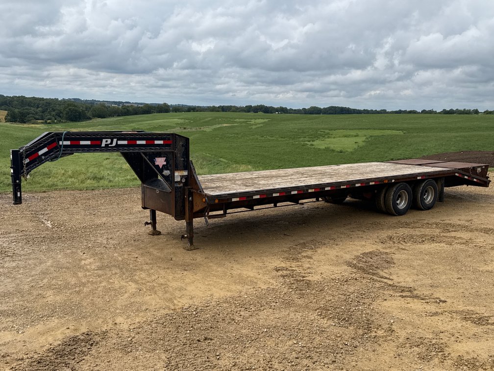 2018 PJ 30’ Tandem Dual Gooseneck Equipment Trailer