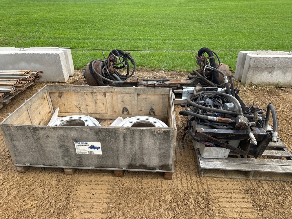 EZ Trac 12,000–16,000 lb Hydraulic Drive Axle w/ Alcoa 22.5” Wheels