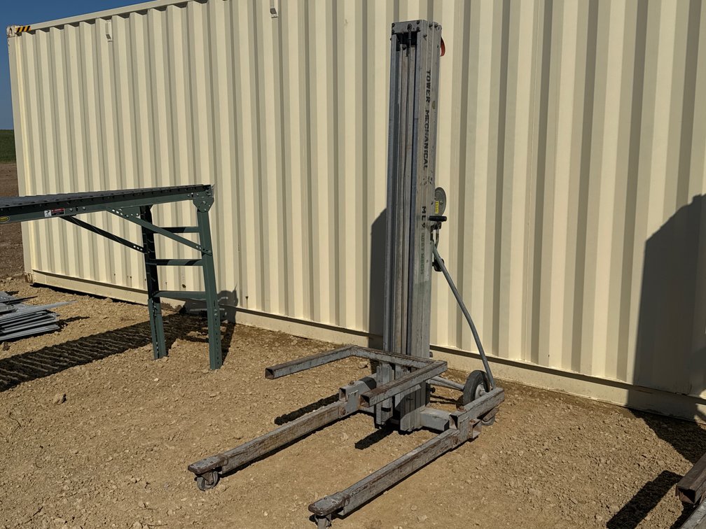 Genie Superlift Material Lift