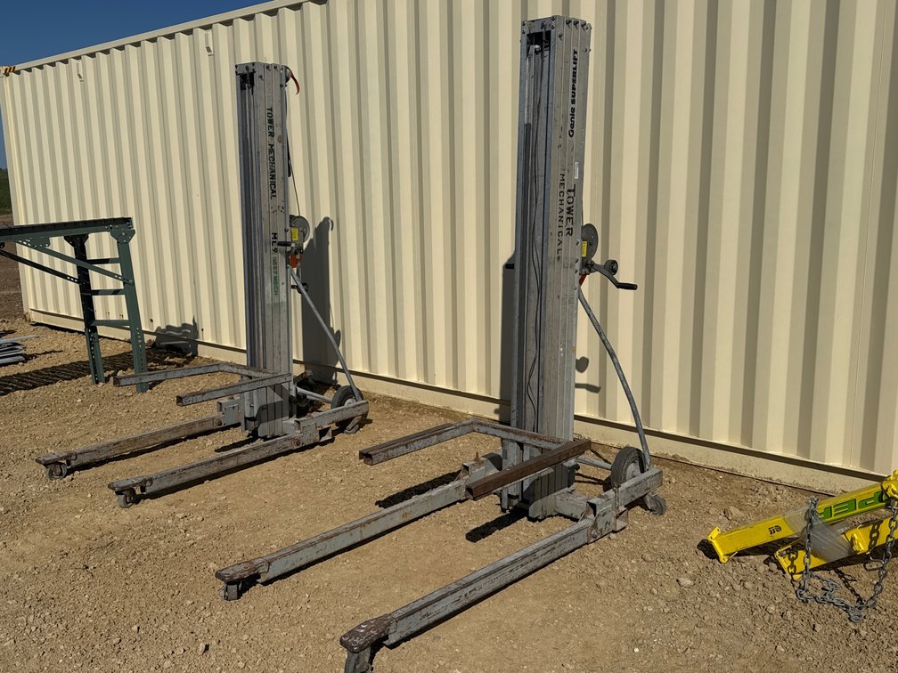 Genie Superlift SL-24 Material Lift