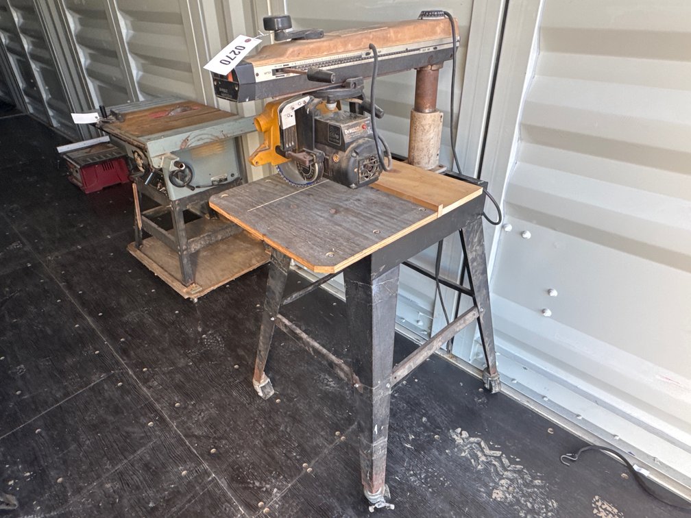 DeWalt 7770 Lectrostop Radial Arm Saw