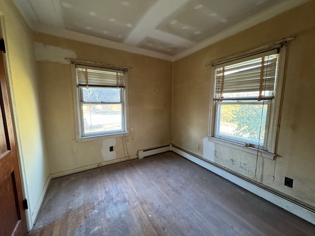 Image for 902 Chambers University View
