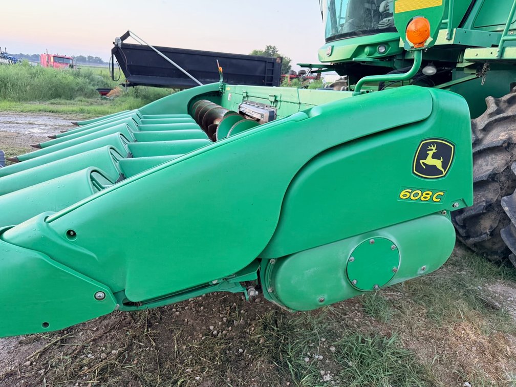 Image for 608C JOHN DEERE CORN HEADER QULIN MO