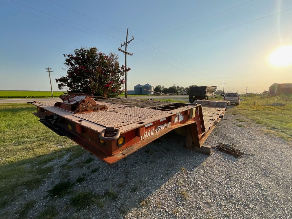 Image for BANKRUPTCY AUCTION! 2002 TRAIL-EZE SEMI TRAILER CORNING AR