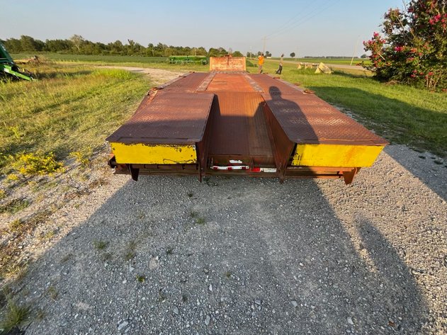 Image for BANKRUPTCY AUCTION! 2002 TRAIL-EZE SEMI TRAILER CORNING AR