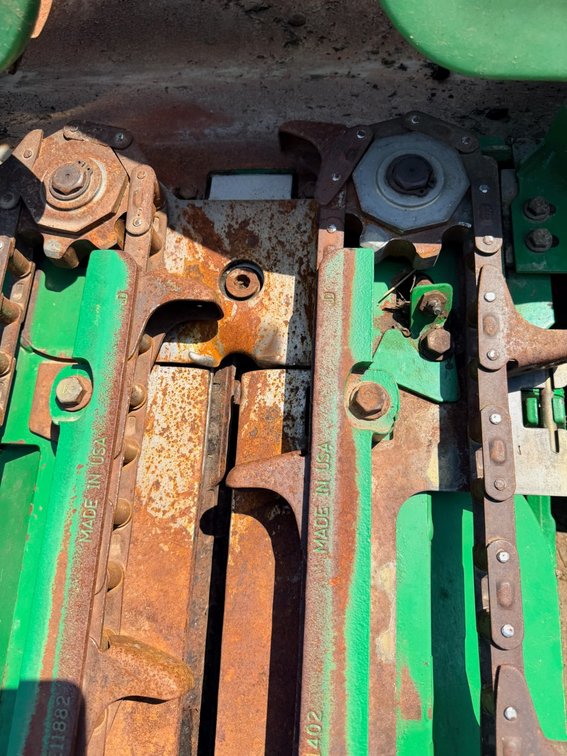 Image for 608C JOHN DEERE CORN HEADER QULIN MO