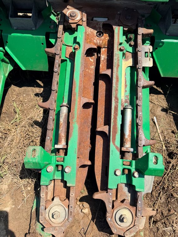 Image for 608C JOHN DEERE CORN HEADER QULIN MO