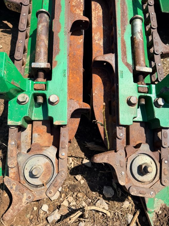 Image for 608C JOHN DEERE CORN HEADER QULIN MO