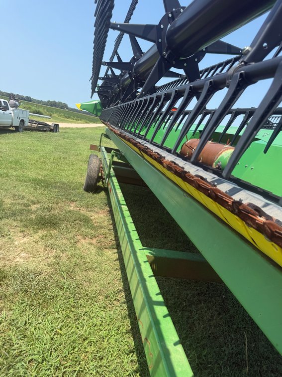 Image for 630 FD JOHN DEERE HEADER QULIN MO