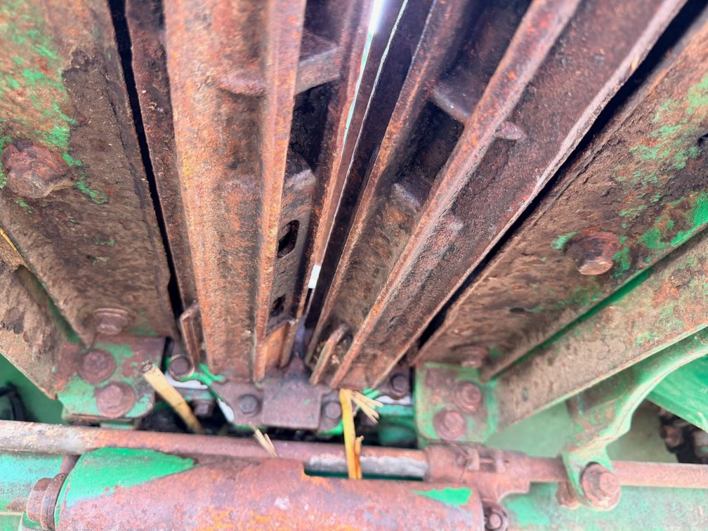 Image for 608C JOHN DEERE CORN HEADER QULIN MO