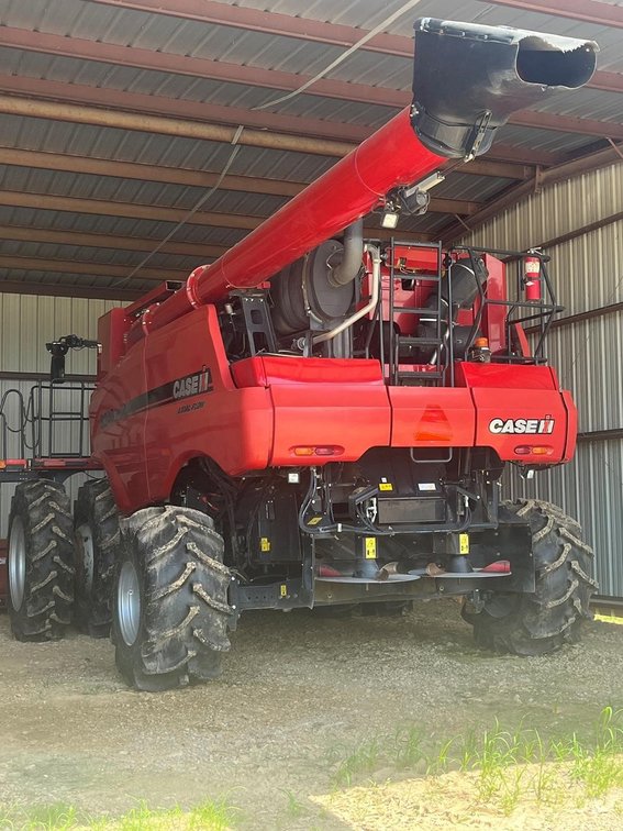 Image for 2016 CASE IH 8240 COMBINE