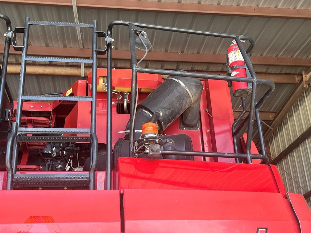 Image for 2016 CASE IH 8240 COMBINE