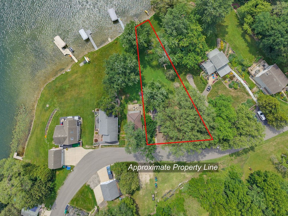 Lake Living Wallace Lake - 2485 North Wallace Lake Drive Trenton, WI 53090