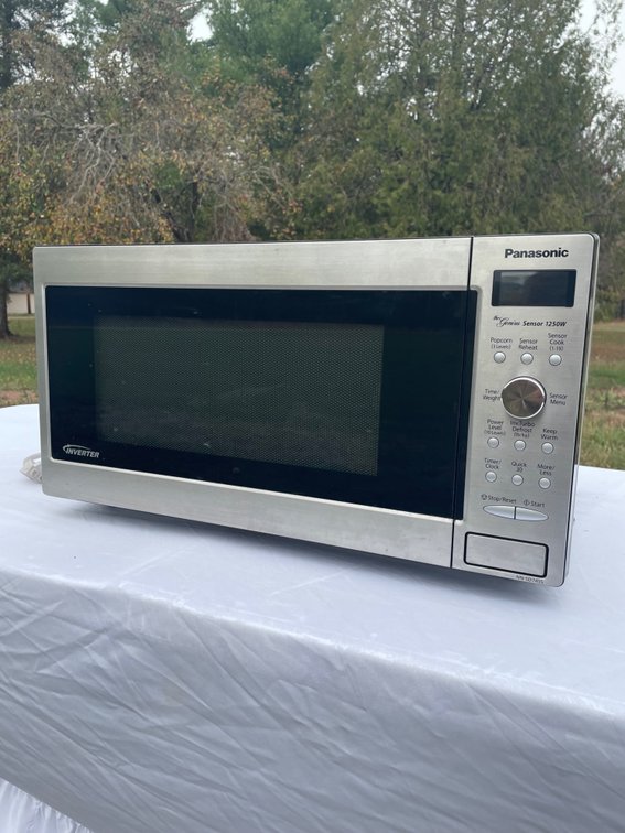 Panasonic 'the Genius' Sensor 1250W Stainless Steel Inverter Microwave