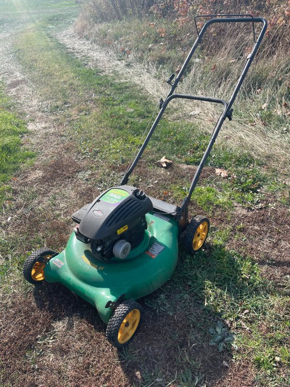 Weed Eater 21" Push Mower - Briggs & Stratton 5.50 Engine - NON-RUNNING