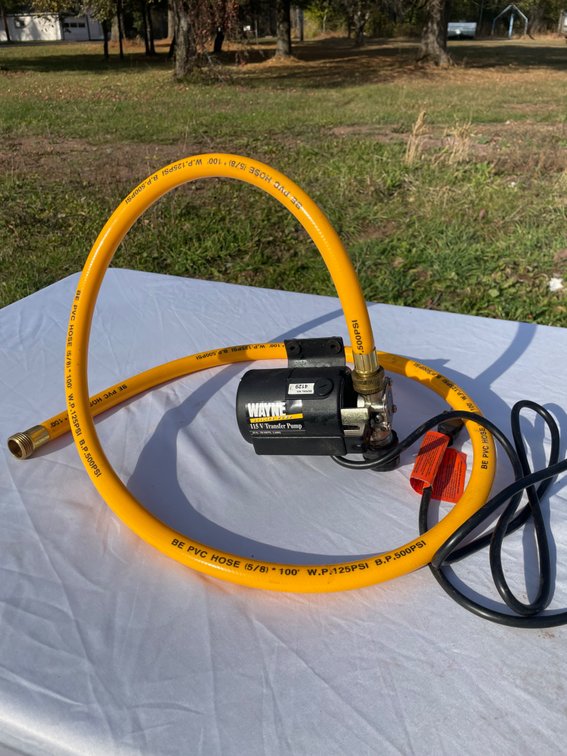 Wayne PC2 115V Portable Water Transfer Pump 150W 2A w/Yellow PVC Hose