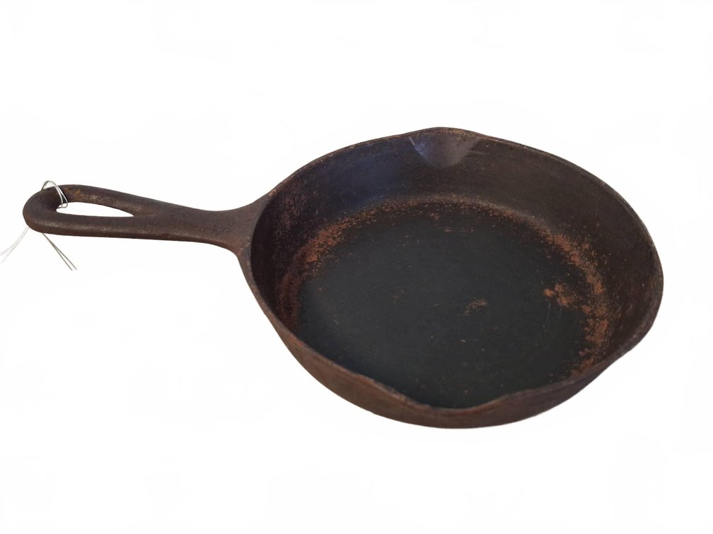 Wapak No. 3 Cast Iron Skillet