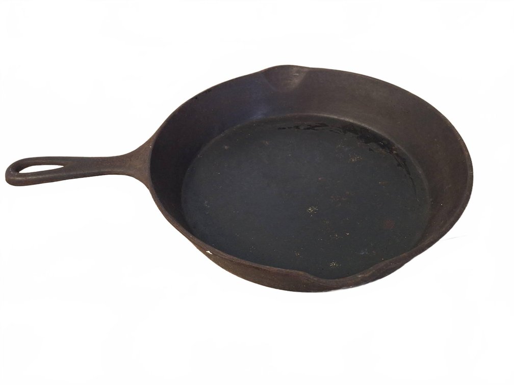 Dixie Foundry Cast Iron Skillet No. 8