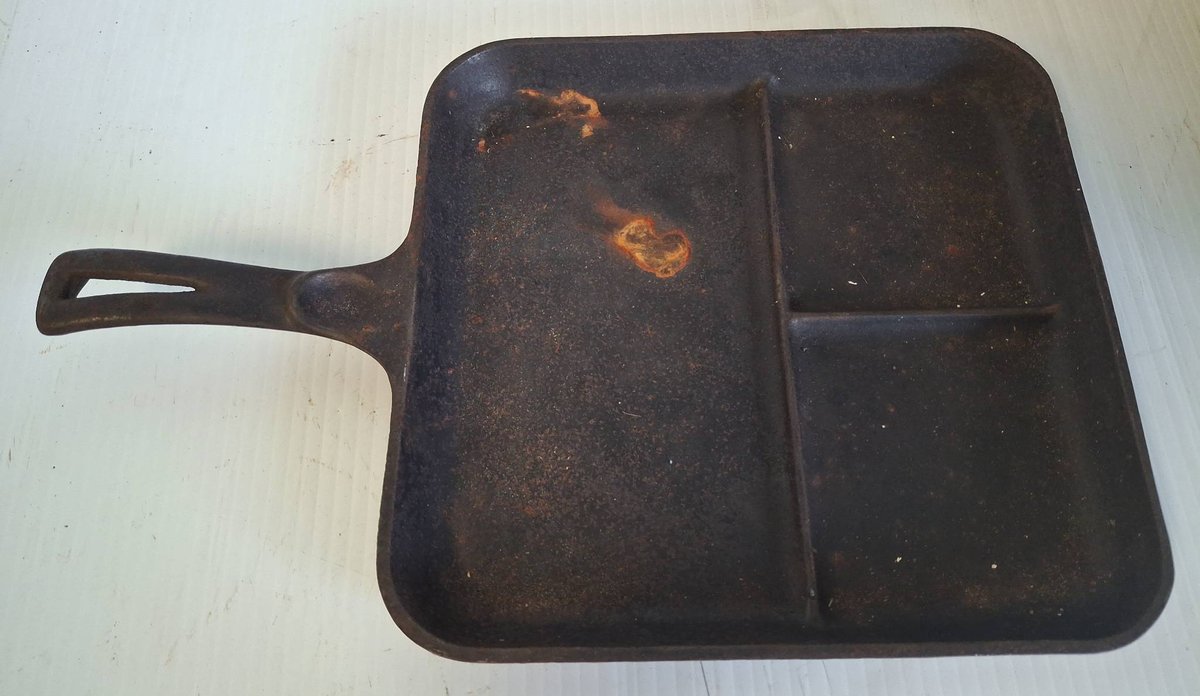 Wagner Ware Bacons and Eggs Breakfast Skillet