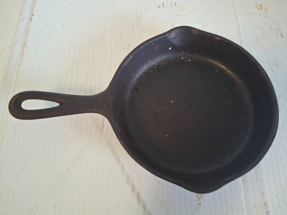 Wagner Ware Sidney O No. 3 Cast Iron Skillet