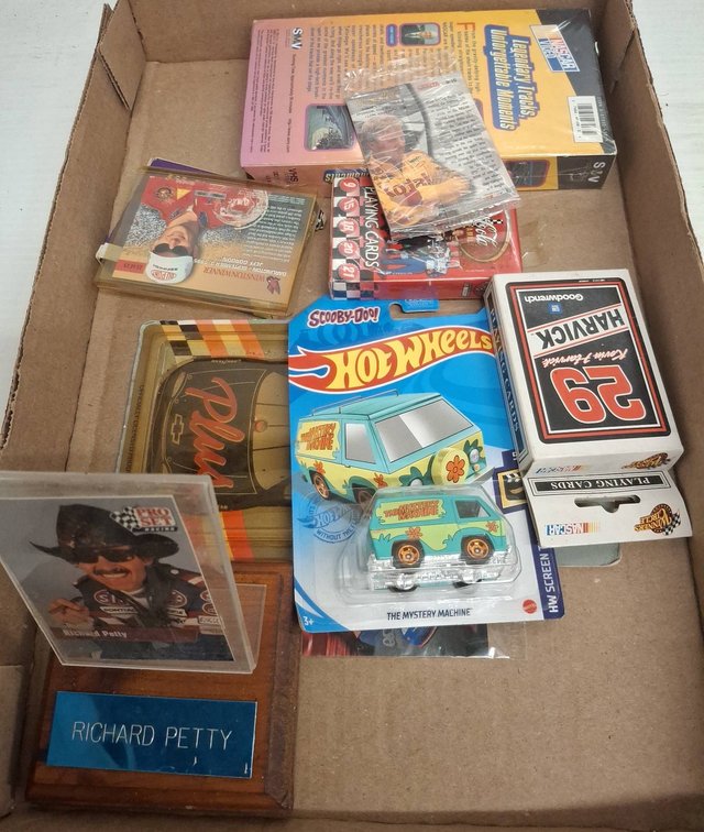 NASCAR Memorabilia Lot w/ Richard Petty, Hot Wheels
