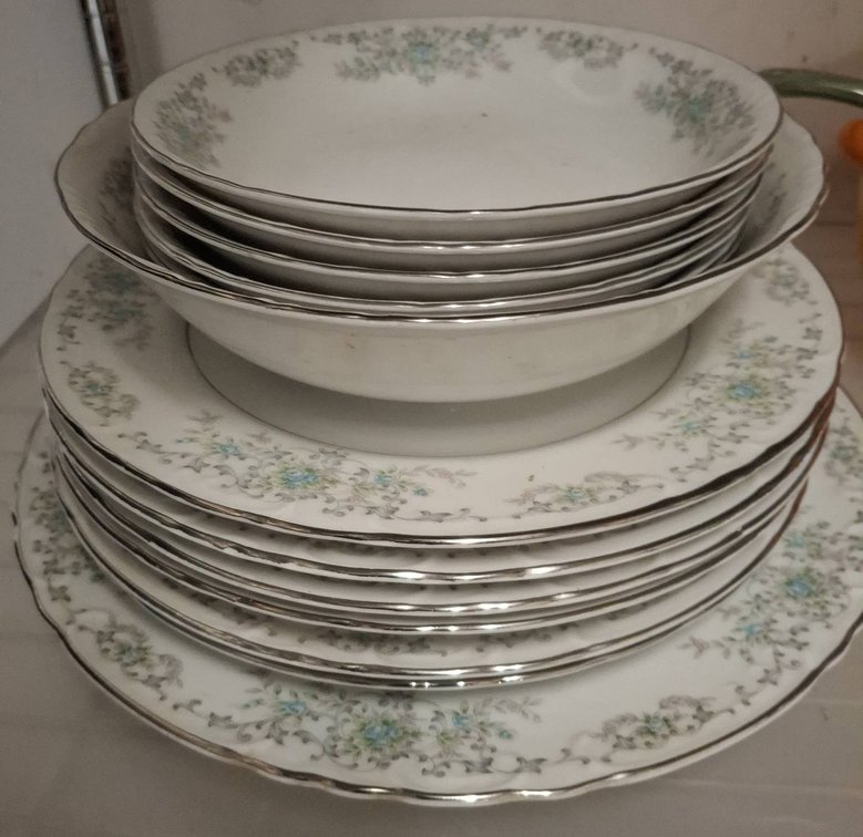 Norleans China Theresa Japan Plate Set