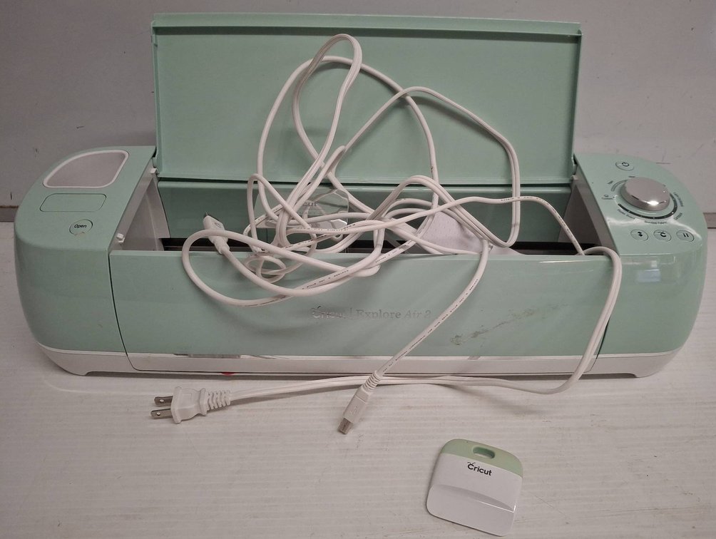 Cricut Explore Air 2 Mint Cutting Machine