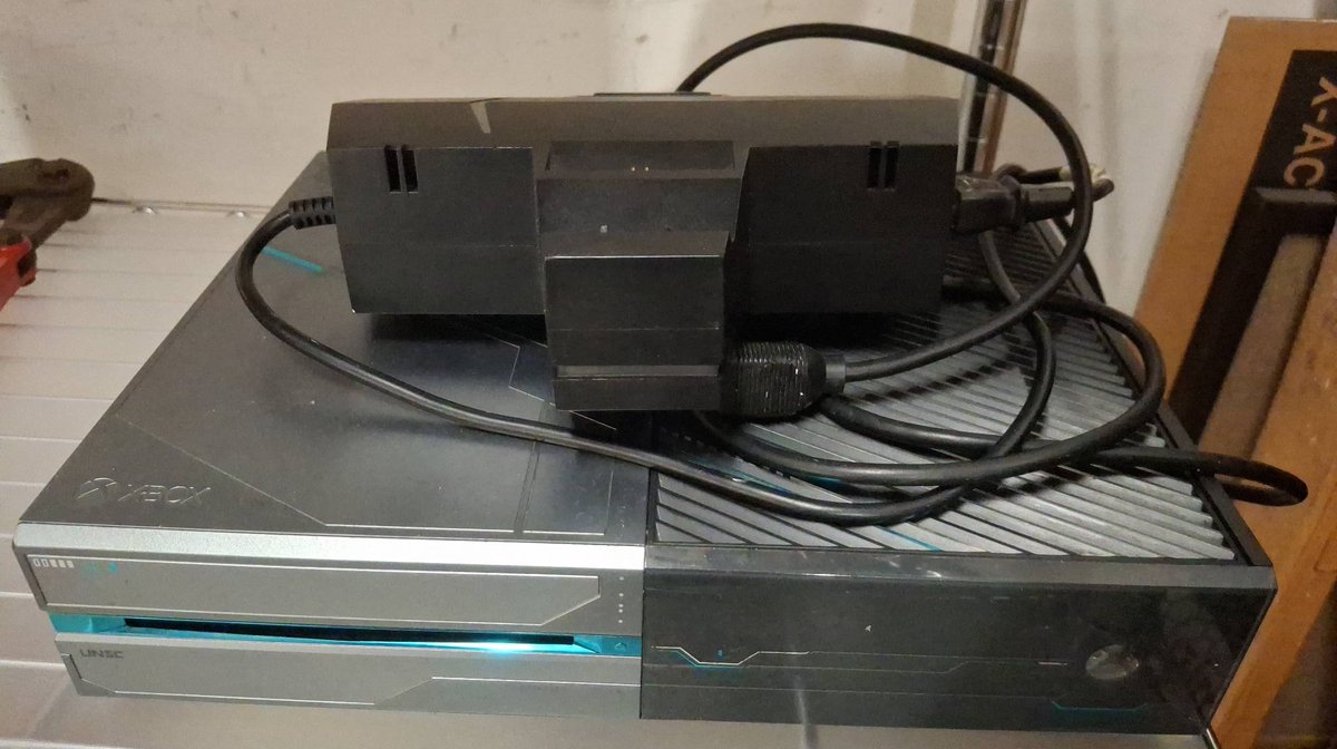Xbox One Console Halo 5 Guardians Edition