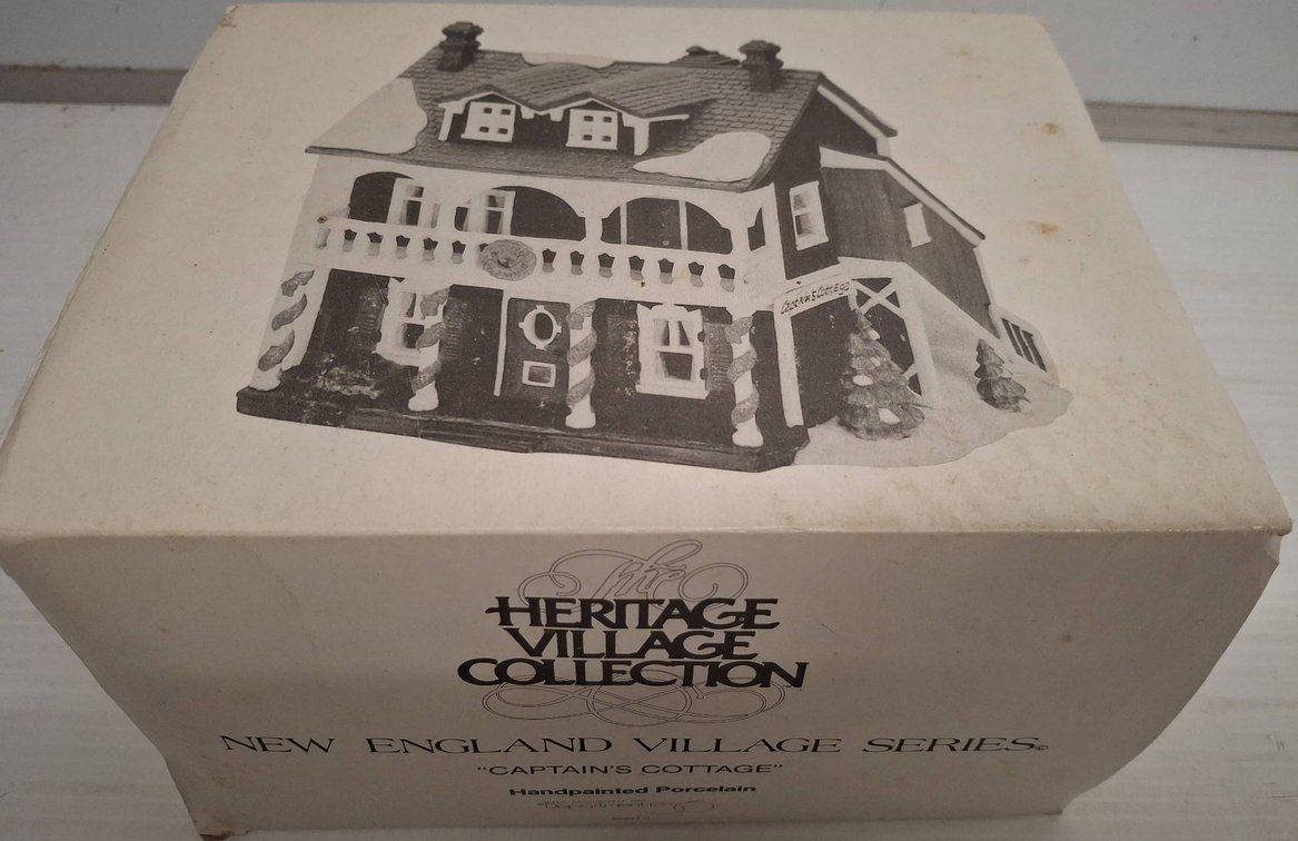 Department 56 Captain's Cottage Porcelain