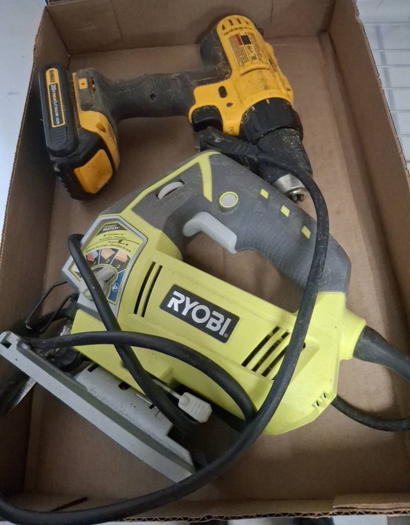 DeWalt Cordless Drill & Ryobi Jigsaw Lot