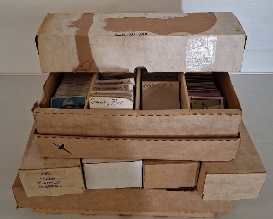 Large Lot Assorted Baseball Trading Cards