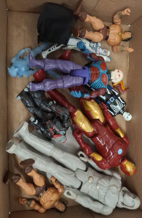 Action Figures Marvel DC and More