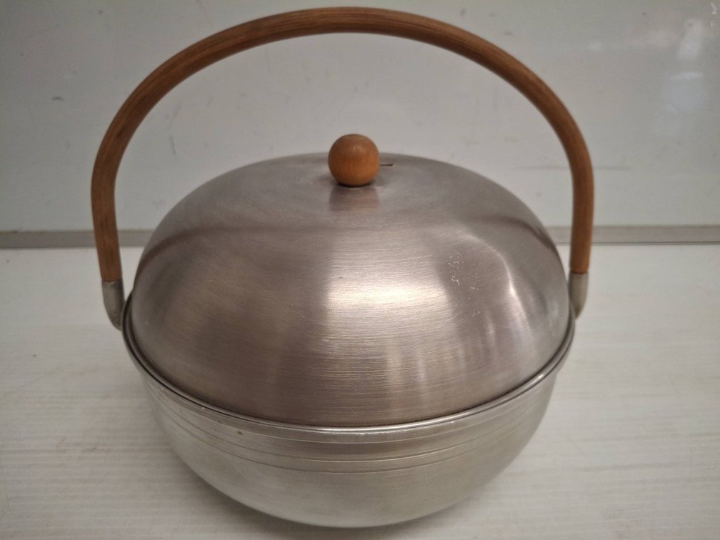 Mirro Aluminum Covered Pan with Wood Handle