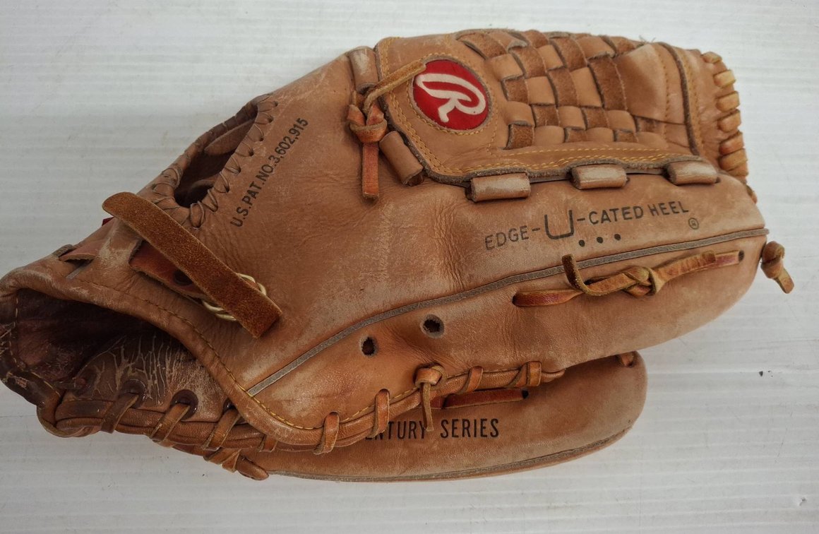 Rawlings Century Series 3615 Baseball Glove