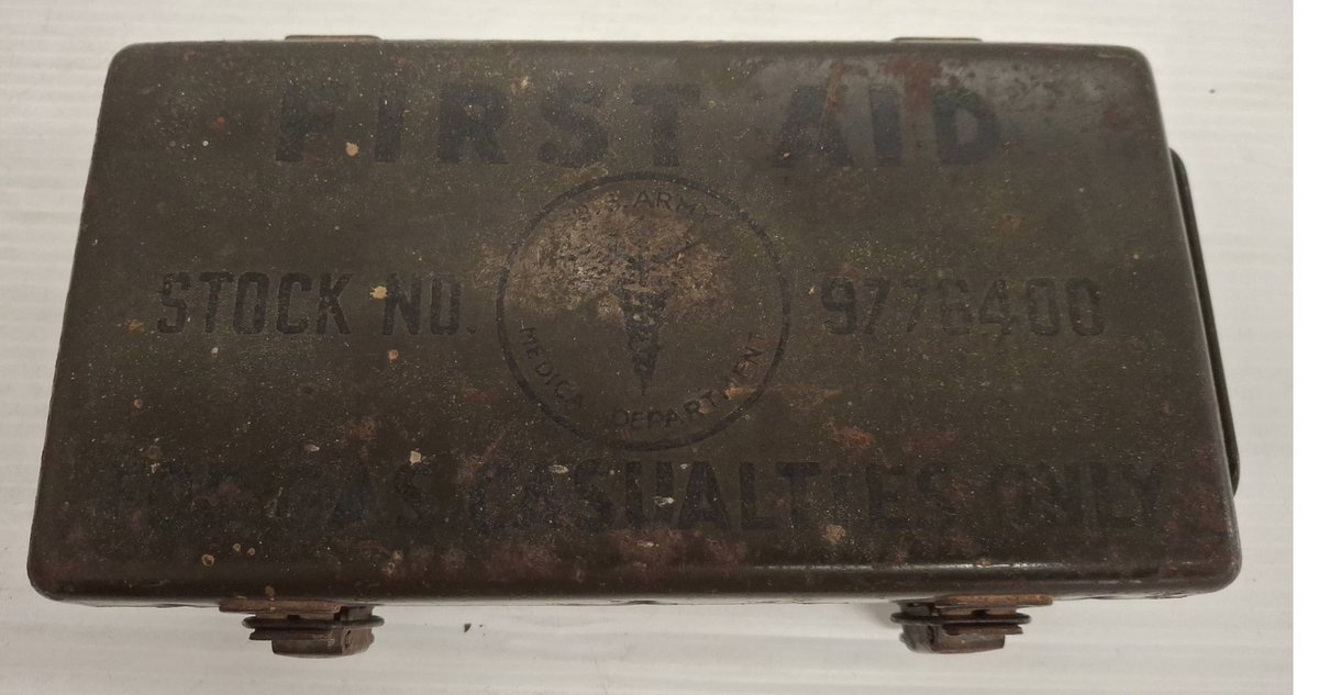 US Military First Aid Gas Casualty Metal Box